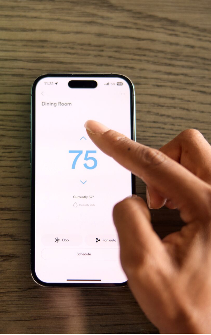 Vivint app thermostat screen