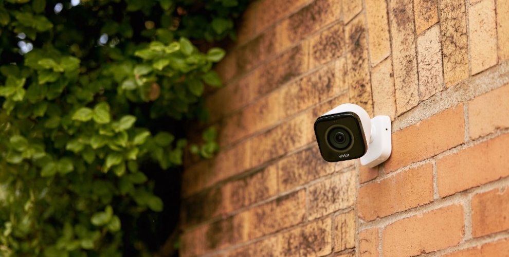 Holiday Chimes with the Vivint Doorbell Camera Pro Vivint