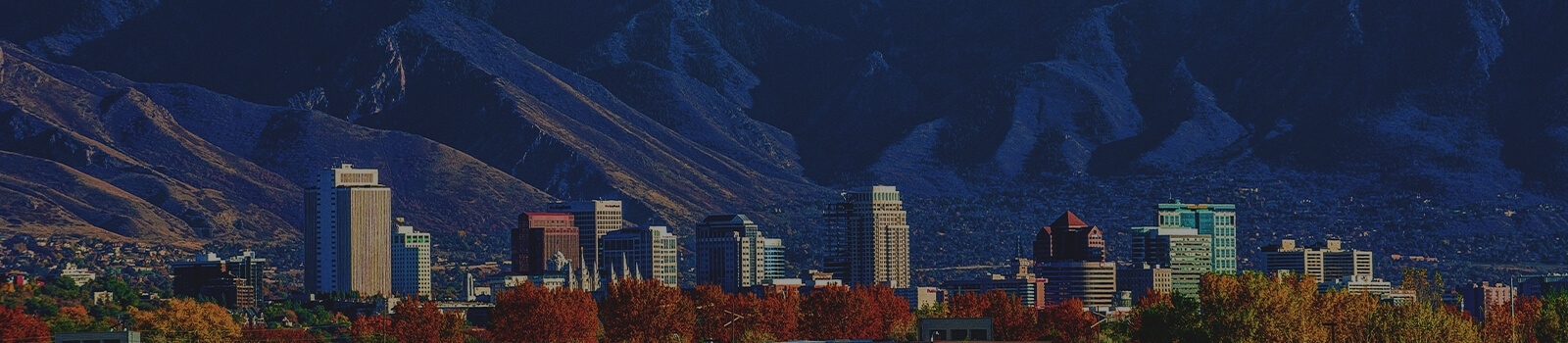Salt Lake City, Utah with mountains behind the city 
