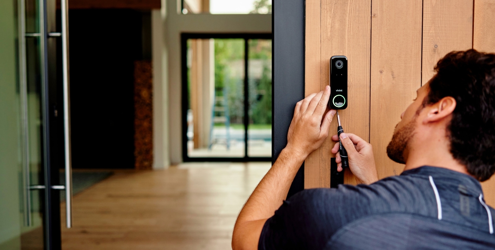 Vivint Smart Home Pro installing a Doorbell Camera Pro