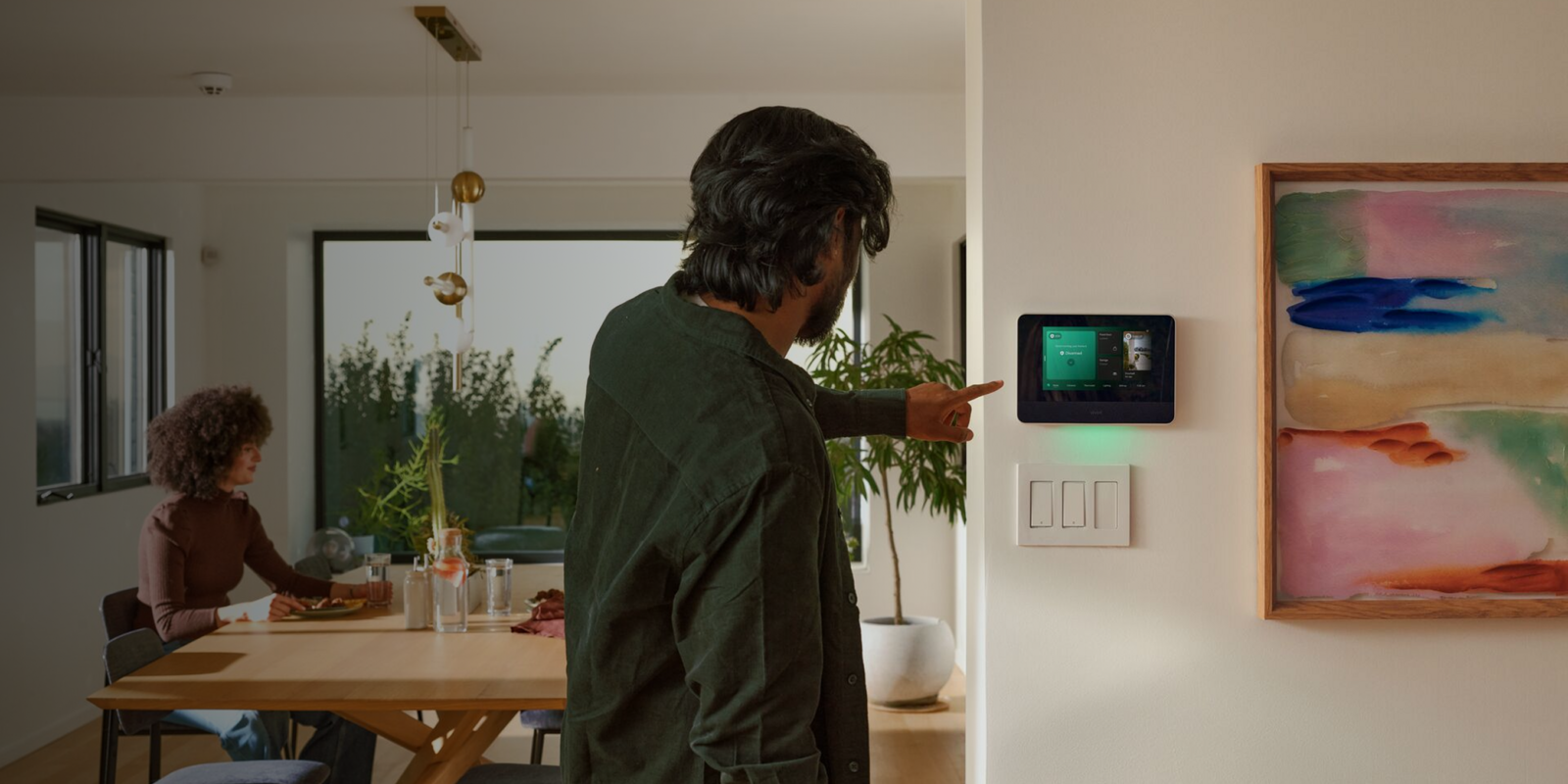 man using vivint smart hub