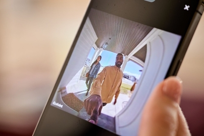 Doorball camera footage viewed in the Vivint app.