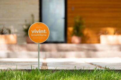Vivint yard sign.