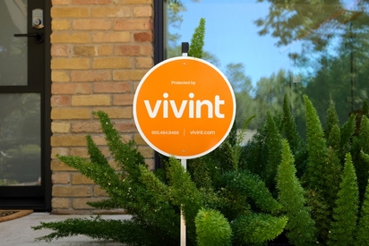 Vivint Yard Sign