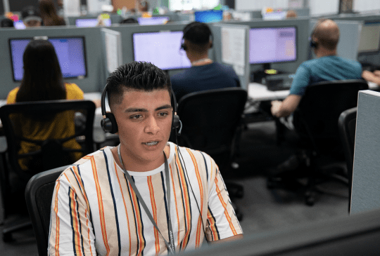Monitoring specialist in call center
