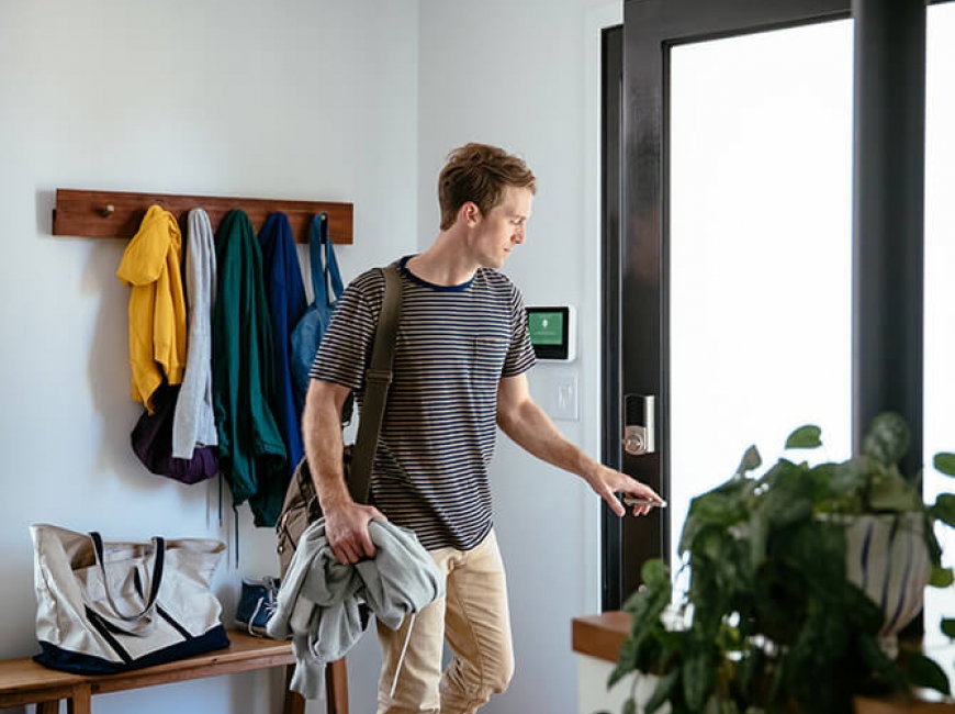 -Smart Hub - Leaving Front Door - 670x540
