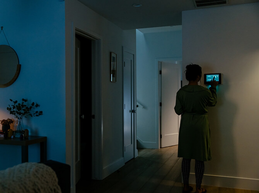 -Smart Hub - Night - 670x540